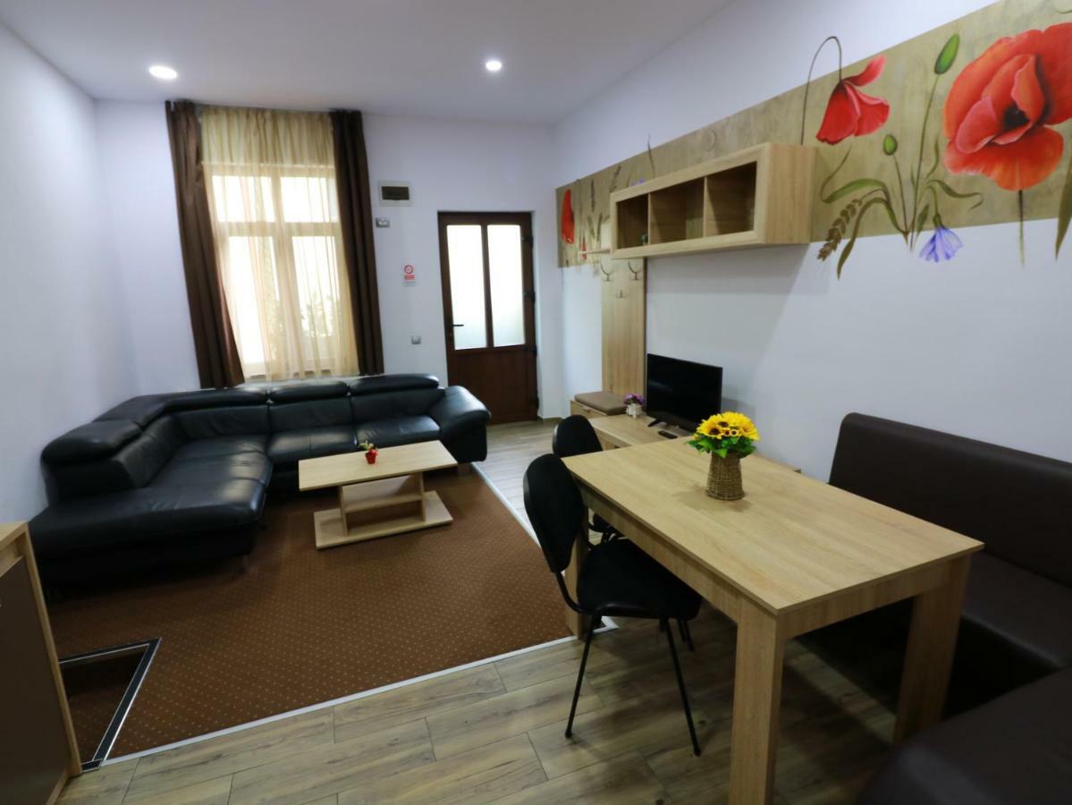 Flowers House *